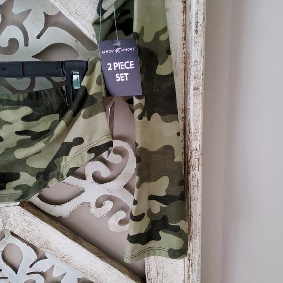 Almost Famous Juniors Soft Camo 2 Piece Tube Top & Long Sleeve Mock Crop Top - Picture 4 of 8